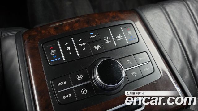 Hyundai Equus 2012 — photo 19