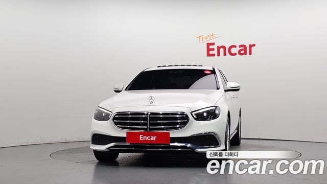 Mercedes-Benz E-Class 2022 — photo 3