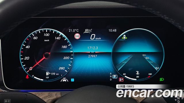 Mercedes-Benz E-Class 2022 — photo 11