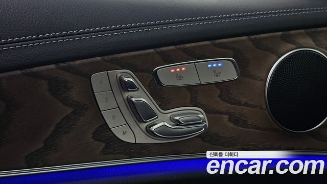 Mercedes-Benz E-Class 2022 — photo 23