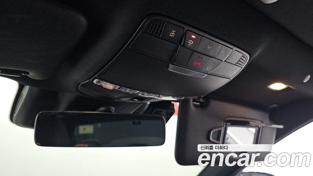 Mercedes-Benz E-Class 2022 — photo 31