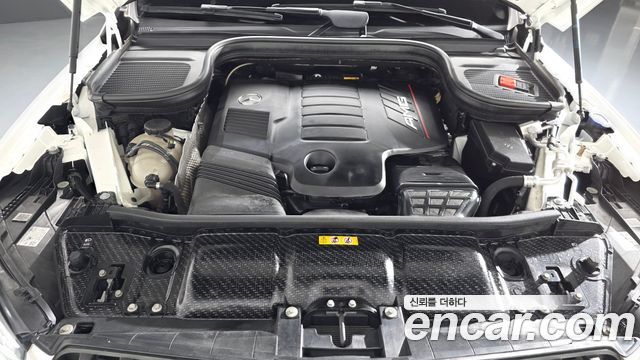 Mercedes-Benz GLE-Class 2025 — photo 6