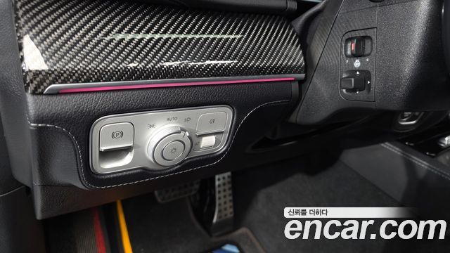Mercedes-Benz GLE-Class 2025 — photo 26