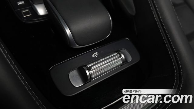 Mercedes-Benz GLE-Class 2025 — photo 32