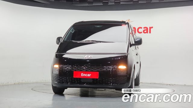 Hyundai Staria 2022 — photo 3