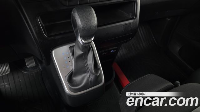 Hyundai Staria 2022 — photo 9