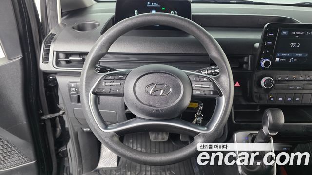 Hyundai Staria 2022 — photo 13