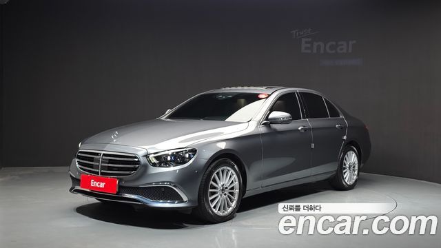 Mercedes-Benz E-Class 2022 — photo 1