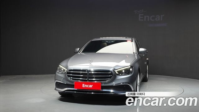 Mercedes-Benz E-Class 2022 — photo 3