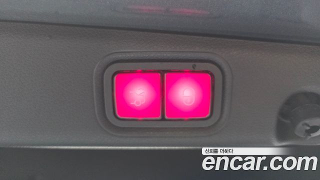Mercedes-Benz E-Class 2022 — photo 22