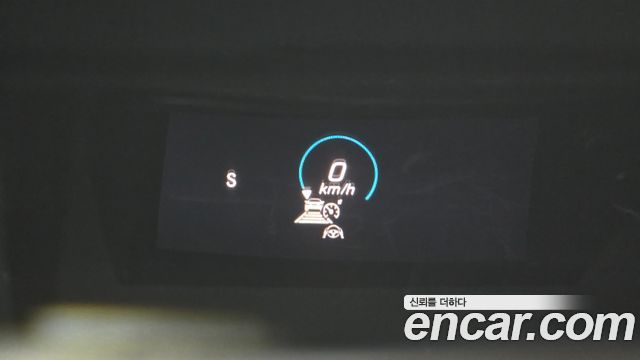 Mercedes-Benz E-Class 2022 — photo 32
