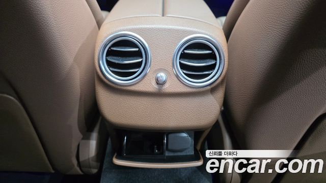 Mercedes-Benz E-Class 2022 — photo 33