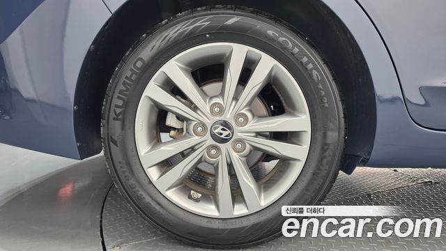 Hyundai AVANTE 2016 — photo 5