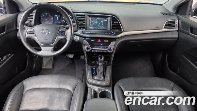 Hyundai AVANTE 2016 — photo 10
