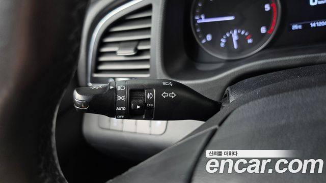 Hyundai AVANTE 2016 — photo 22
