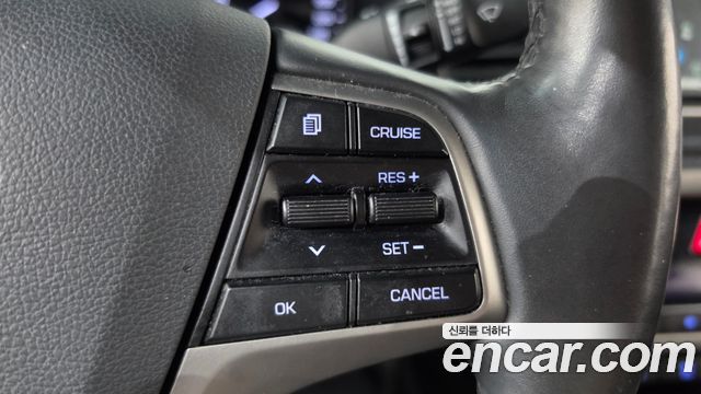 Hyundai AVANTE 2016 — photo 24