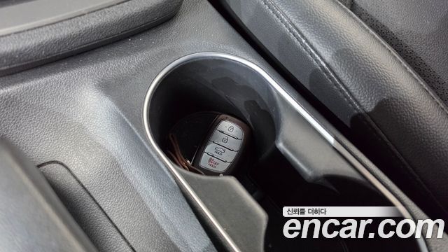 Hyundai AVANTE 2016 — photo 30