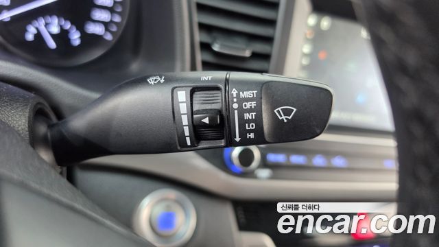 Hyundai AVANTE 2016 — photo 32