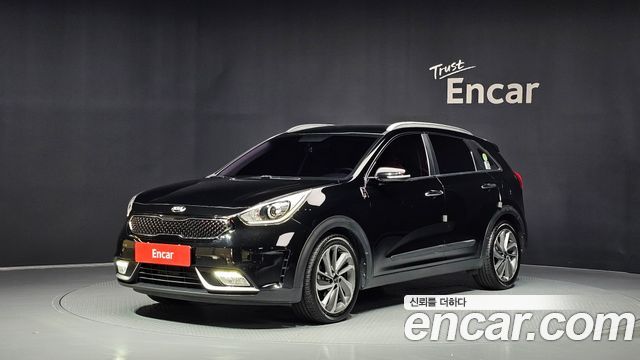 Kia Niro 2018 — photo 1