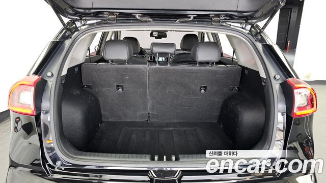 Kia Niro 2018 — photo 20