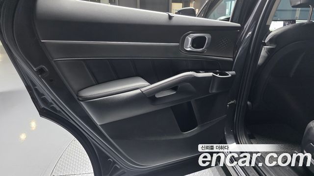 Kia Sorento 2023 — photo 15