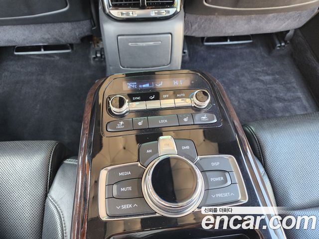 Genesis EQ900 2017 — photo 16