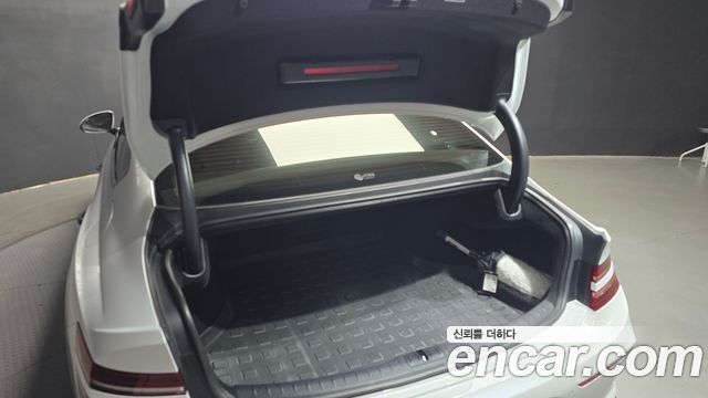 Genesis G80 2023 — photo 33