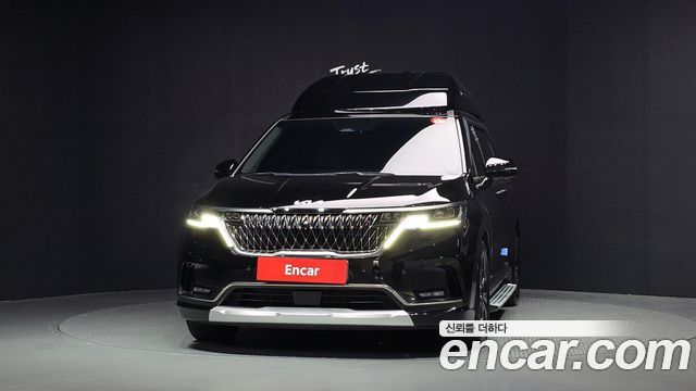 Kia Canival 2023 — photo 3