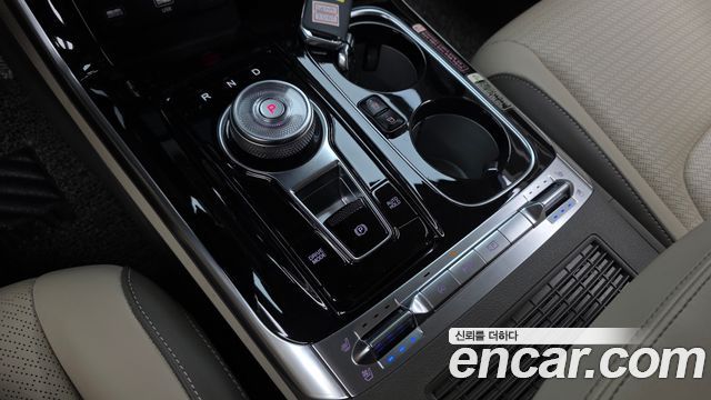 Kia Canival 2023 — photo 12