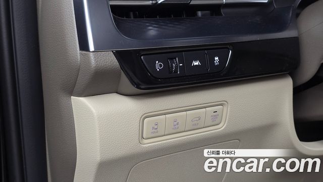 Kia Canival 2023 — photo 23