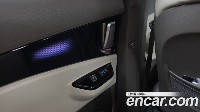 Kia Canival 2023 — photo 25