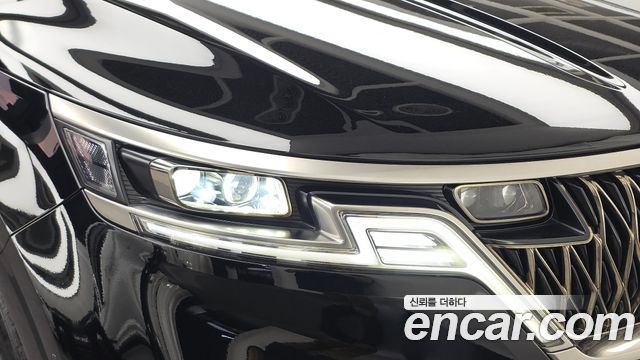 Kia Canival 2023 — photo 8