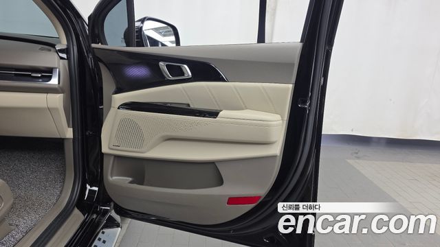 Kia Canival 2023 — photo 15