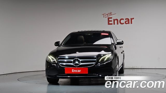 Mercedes-Benz E-Class 2019 — photo 3