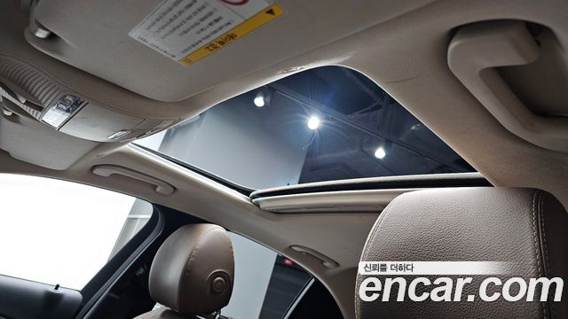 Mercedes-Benz E-Class 2019 — photo 24