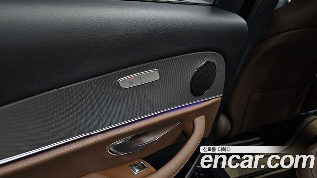 Mercedes-Benz E-Class 2019 — photo 29