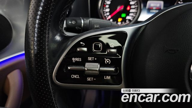 Mercedes-Benz E-Class 2019 — photo 32