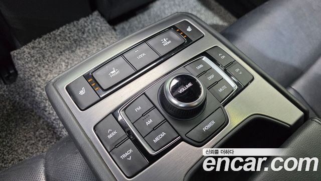 Hyundai Genesis 2016 — photo 19