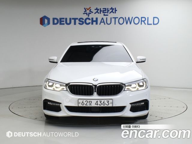 BMW 5-Series 2018 — photo 1