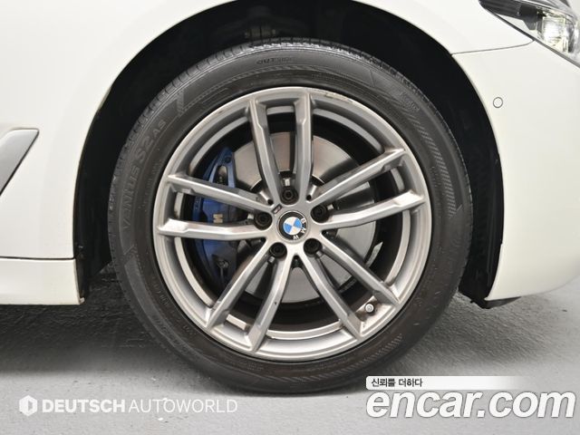 BMW 5-Series 2018 — photo 5