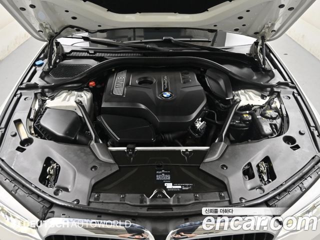 BMW 5-Series 2018 — photo 6