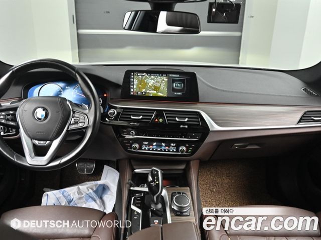 BMW 5-Series 2018 — photo 7