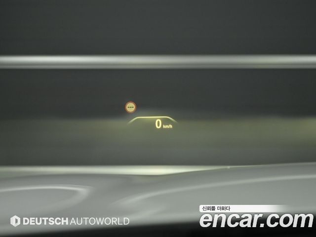 BMW 5-Series 2018 — photo 17