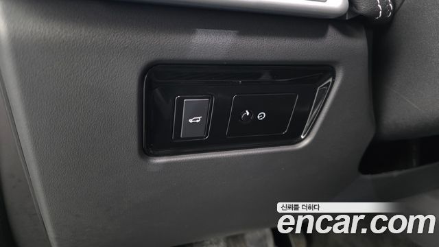 Jaguar F-PACE 2017 — photo 29