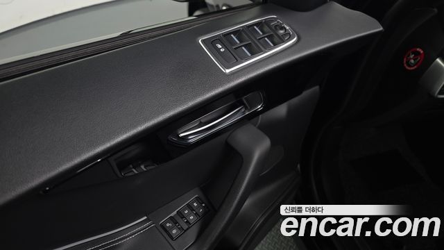 Jaguar F-PACE 2017 — photo 31