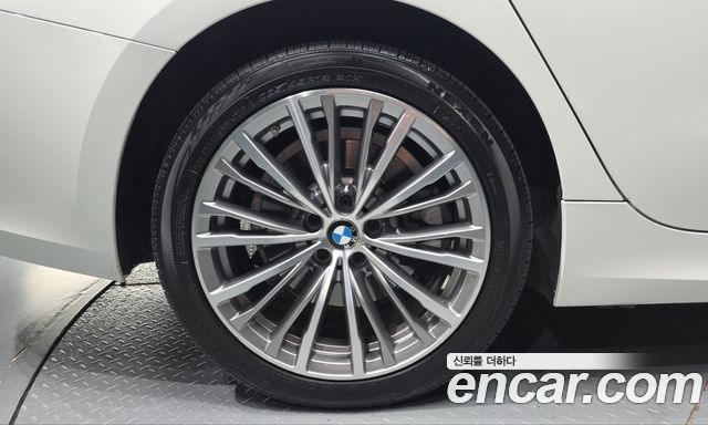 BMW 3-Series 2021 — photo 5
