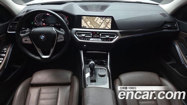 BMW 3-Series 2021 — photo 10