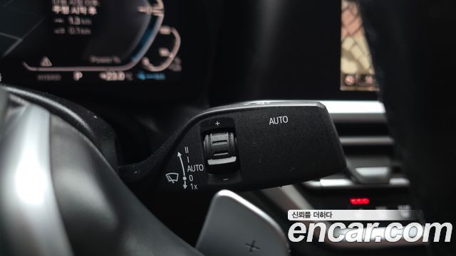 BMW 3-Series 2021 — photo 26