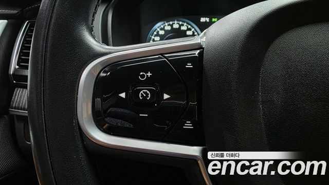 Volvo XC90 2022 — photo 22