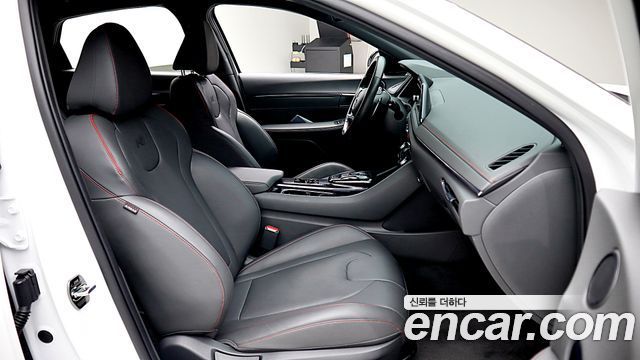 Hyundai Sonata 2022 — photo 19